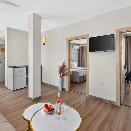 Hotel Opal