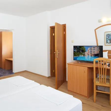 Opal Hotel 3*