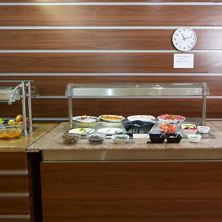 Opal Hotel 3*