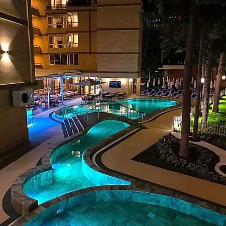 Boutique Opal Ultra 4*